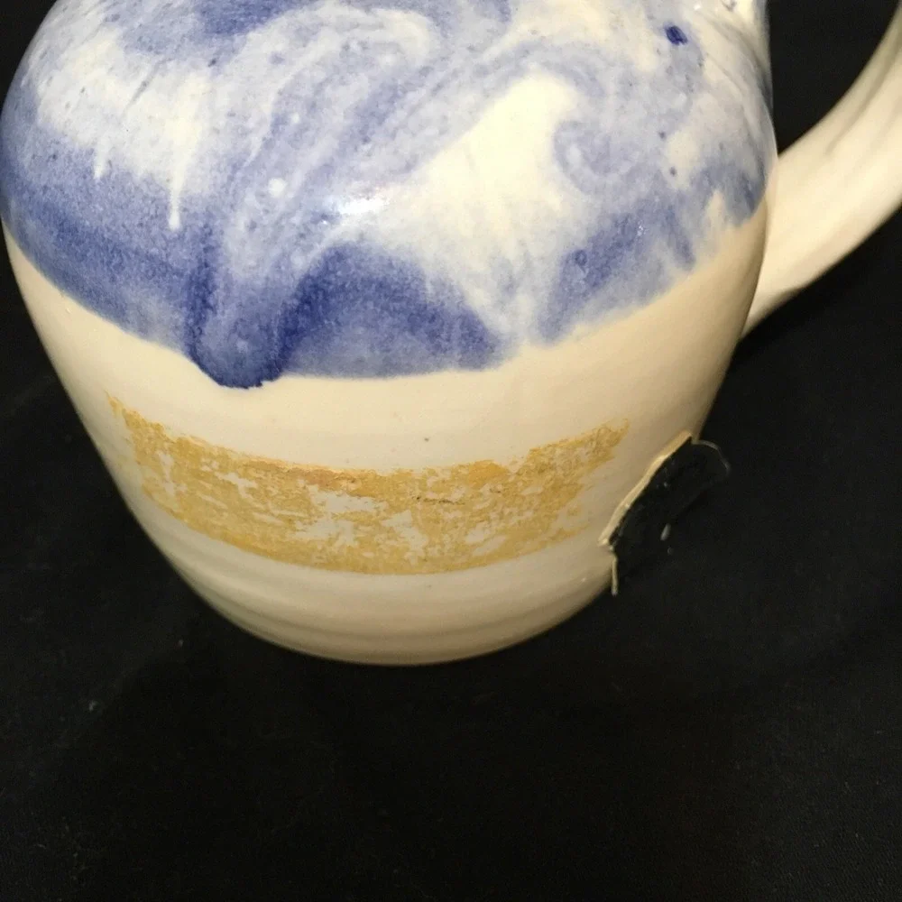 Bear Blue and White Pottery Highland WI Stove Top Stoneware Salt & Paper Shakers